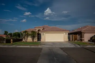 Image de Beautiful Newly Furnished 3 Bed/2 Bath Home between Yuma & Foothills