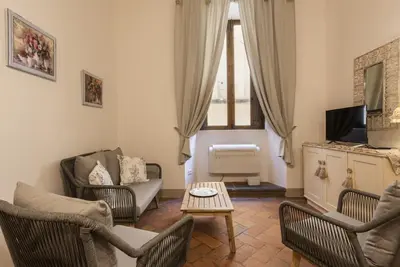 Image de Toscanella Romantic in Florence by Mmega