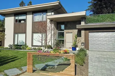 Image de West Vancouver Guest Suite (Braeside St)
