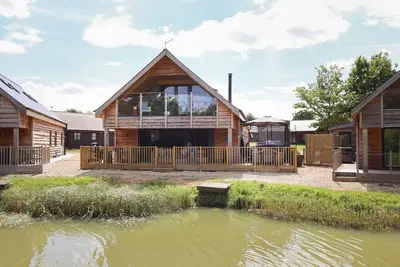 Image de Lake View Lodge, family friendly, with hot tub in Thorpe-On-The-Hill