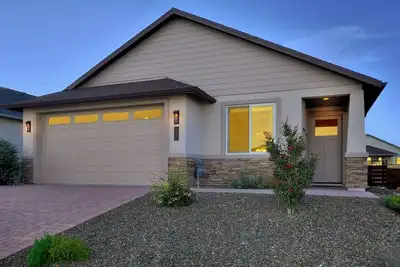 Image de Perfect Location For 5 Surrounding Towns ~ 1 Minute Walk To Golf
