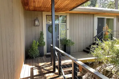 Image de Close to Minto Brown Park and Downtown Salem