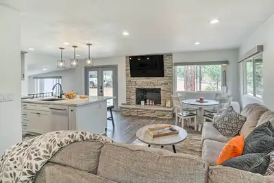 Image de Prescott Retreat w/ Hot Tub ~ 3 Mi to Dtwn!