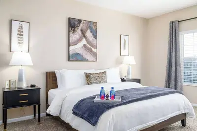 Image de The New Albany Perch | Top Floor | Pet-Friendly!