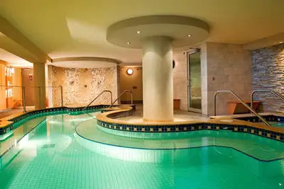 Image de Accessible room, Central Banff, Hot Pool!