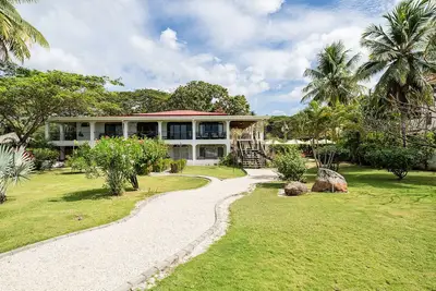 Image de Villa Potrero Luxury Private Beachfront Home with Cook, Housekeeper, Concierge