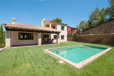 Maison de vacances 'Villa parfaite avec piscine privée' avec vue sur les montagnes & Wi-Fi