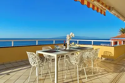 Image de Penthouse apartment with fantastic ocean views