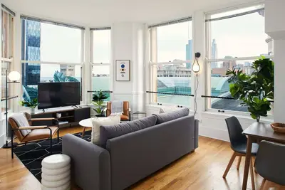 Image de Stylish Corner 2br in the Loop | City & Lake Views