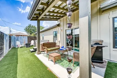 Image de The Ricardo w/hottub-grill-firepit!