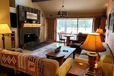Sunriver Cabin with Deck, Bbq & Prime Location
