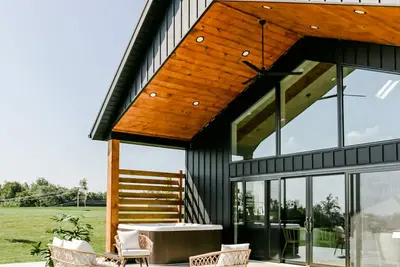 Image de Sky Ridge-The Dawn/ Brand New Cabin in Amish Country w/Hot tub