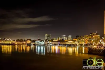 Image de New/Midtown Sac/Free Parking/Coffee/Long stays welcomed