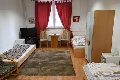 Image de Fewo-Neubeeren 2 (2 rooms, 7 single beds)