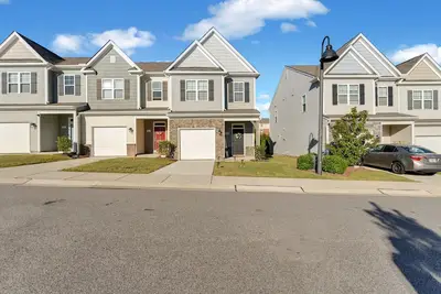 Image de Peaceful 3br near Wral Soccer Park & Neuse River Trail