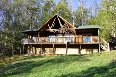Image de Secluded 2 Bedroom Gatlinburg Cabin Near Rocky Top Sports World