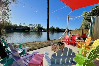 Image de GamE RooM, Lake, Sleep 10, Beach, Casino - Blue