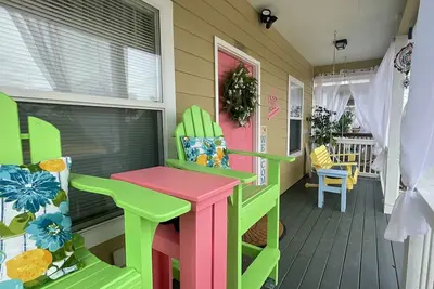 Image de GaMe RoOm, Lake, Sleep 10, Beach, Casino - Pink