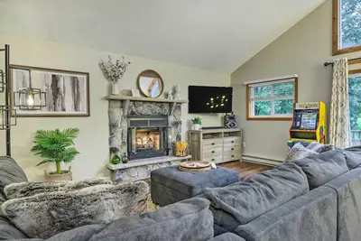 Image de Charming Albrightsville Home w/ Gas Fire Pit!
