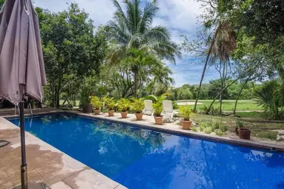 Image de Beautiful Golf Course View inside Gated Community