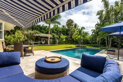 Image de Beautiful A+ location 10 minutes to best beaches. Special monthly rate.