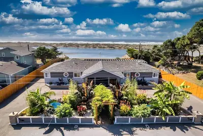 Image de Pacific View - Oceanside Tropical Oasis