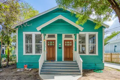 Image de Unique Apt Near Downtown | Ideal for Longer Stays