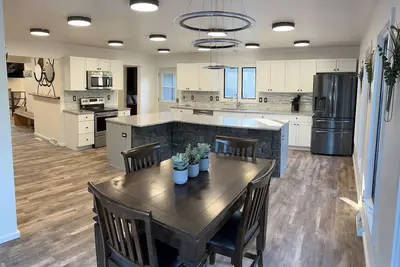 Image de Newly Renovated 5-Bedroom Home Near Lambeau Field