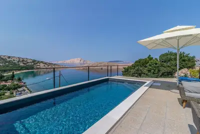 Image de Superbe maison à Lukovo