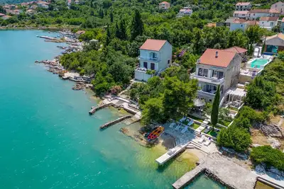 Image de Superbe maison Ă Ston avec sauna
