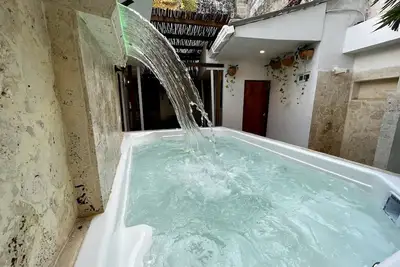 Image de 5br old city picusi Ac hot water