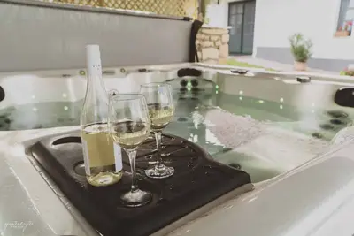 Image de Maison de vacances ferme récemment rénovée avec panorama enchanteur, jacuzzi et sauna