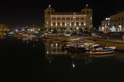 Image de ravissant penthouse, très agréable à coté de la mer