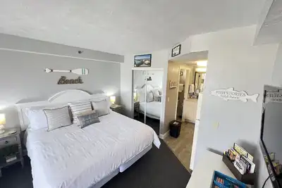 Image de Beach Break ~ Hide Away ~ Studio Condo near The Beach