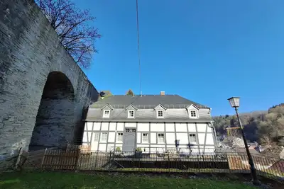 Image de Stachelburg - apartment with fireplace room- apartment with terrace