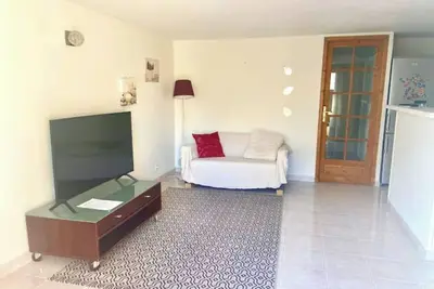 Image de Deux pièces avec terrasse et parking au calme