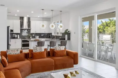 Image de Sunshine Shores | Beach-facing Stunner w/ Sunny Pvt Pool, Fairytale Br, Karaoke