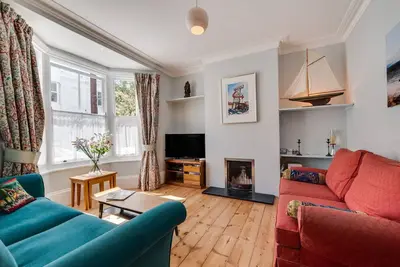 Image de West Hill Cottage - Trois Chambres Maison, Couchages 6