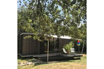 Image de aMiniMas Eco-gîte -Tiny House - piscine chauffée