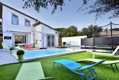 Image de Near the beaches new villa with private air-conditioned pool ideal for 2 families