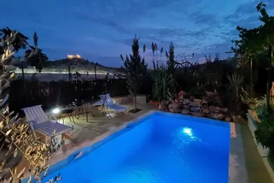 Image de Studio avec piscine et parking à fes médina