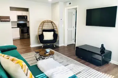 Image de Cozy Flat with a Taste of Luxury in the ❤️ of Atl