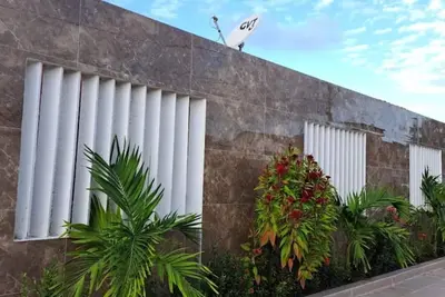 Image de Beach House in Porto de Pedras-Al \" Praia da Lage\"