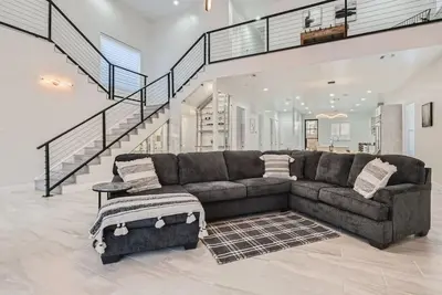 Image de Central San Antonio High End Home Near Riverwalk + Downtown / 5br / Pool