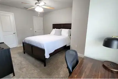 Image de Beautiful Modern 4bd/3ba : Family Fun Game Room