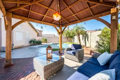 Image de Family Home 3 beds/Private Heated Pool-10 mins to Stadium.