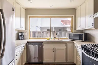 Image de Charming Retreat in the Heart of San Jose - Your Perfect Getaway!