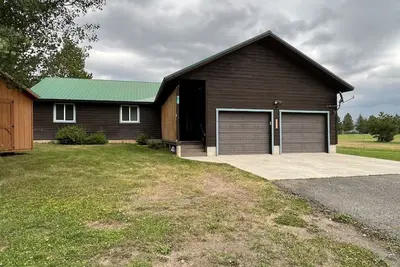 Image de Golf Course, Close to Ynp, Groceries, Restaurants
