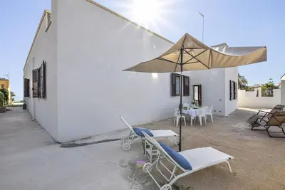 Image de Superbe maison à Triscina avec WiFi