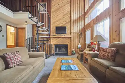 Image de Big Mountain Cabin at Ptarmigan - 5min to the lifts & Whitefish Trail